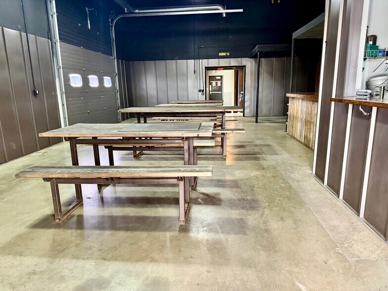 More Photos Of 315 E Railroad St, Cut Bank Sports And Entertainment For Sale