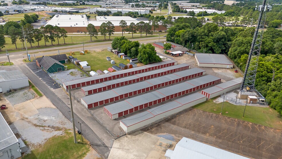 More Photos Of 2331 Congressman W L Dickinson dr, Montgomery Self Storage For Sale