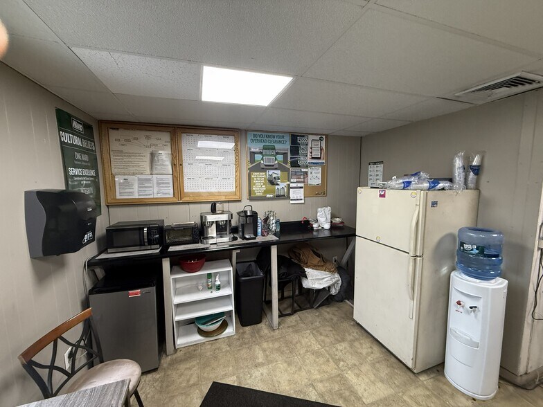 More Photos Of 18 Stone Castle Rd, Rock Tavern Truck Terminal For Sale