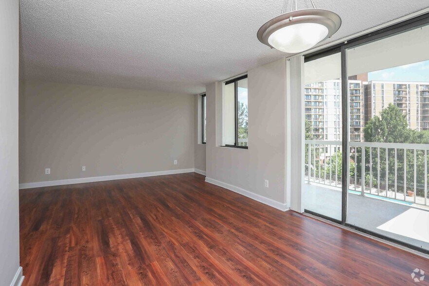 More Photos Of 1350 Beverly Rd, McLean Apartments For Lease