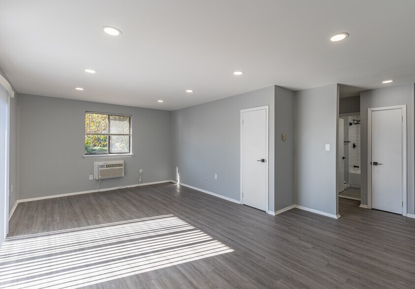 More Photos Of 1007-1023 Bullock Ave, Lansdowne Apartments For Sale