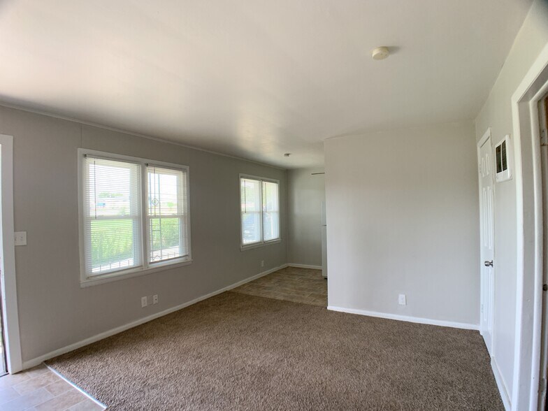 More Photos Of 1109 N Scott Ave, Belton Apartments For Sale