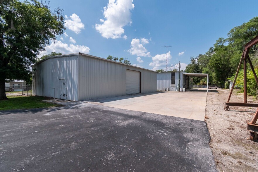 More Photos Of 507 SE 6th St, Williston Self Storage For Sale