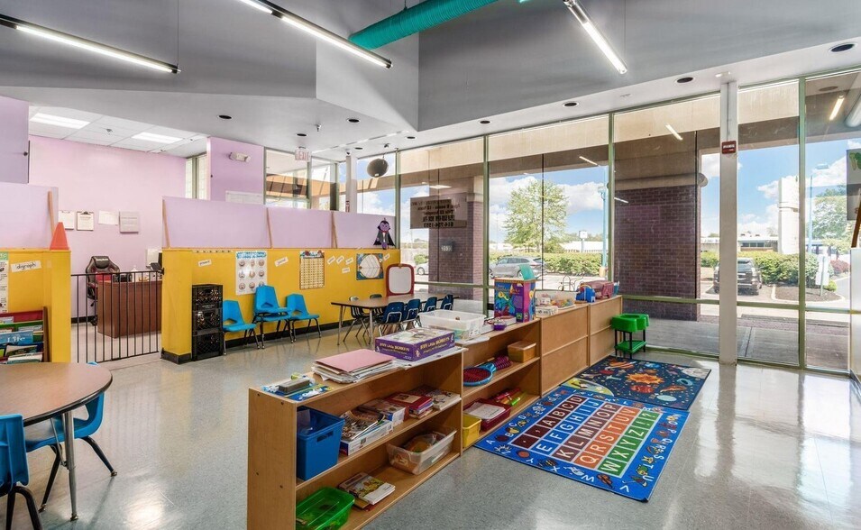 More Photos Of 3530 Soldano Blvd, Columbus General Retail For Lease