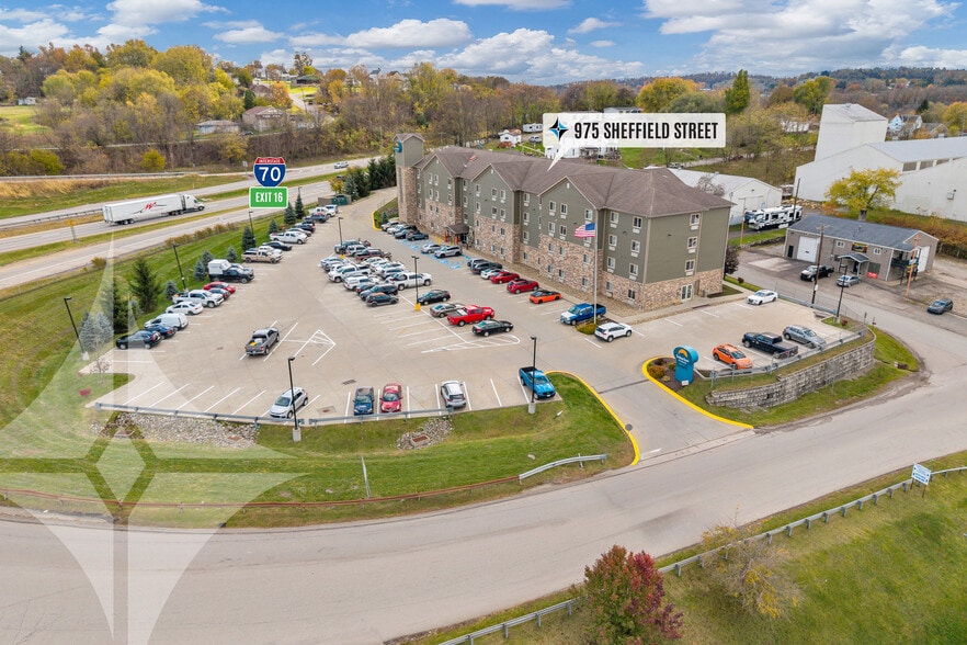 More Photos Of 975 Sheffield St, Washington Hotel For Sale