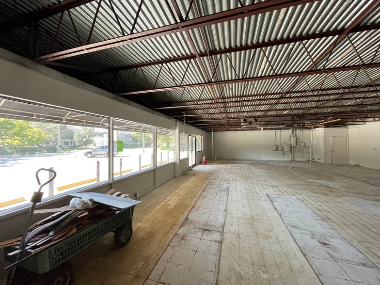 More Photos Of 1021 W Swann Ave, Tampa Supermarket For Lease