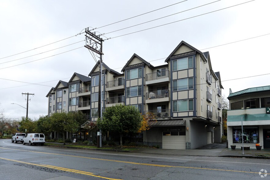 More Photos Of 3121 W Government Way, Seattle Apartments For Lease