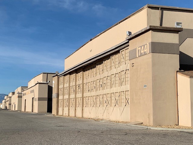 Primary Photo Of 18700 Phantom West, Victorville Warehouse For Lease