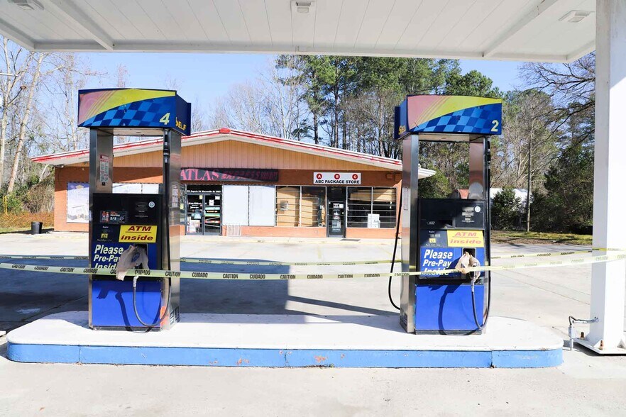 More Photos Of 834 Augusta Rd, Warrenville Convenience Store For Sale