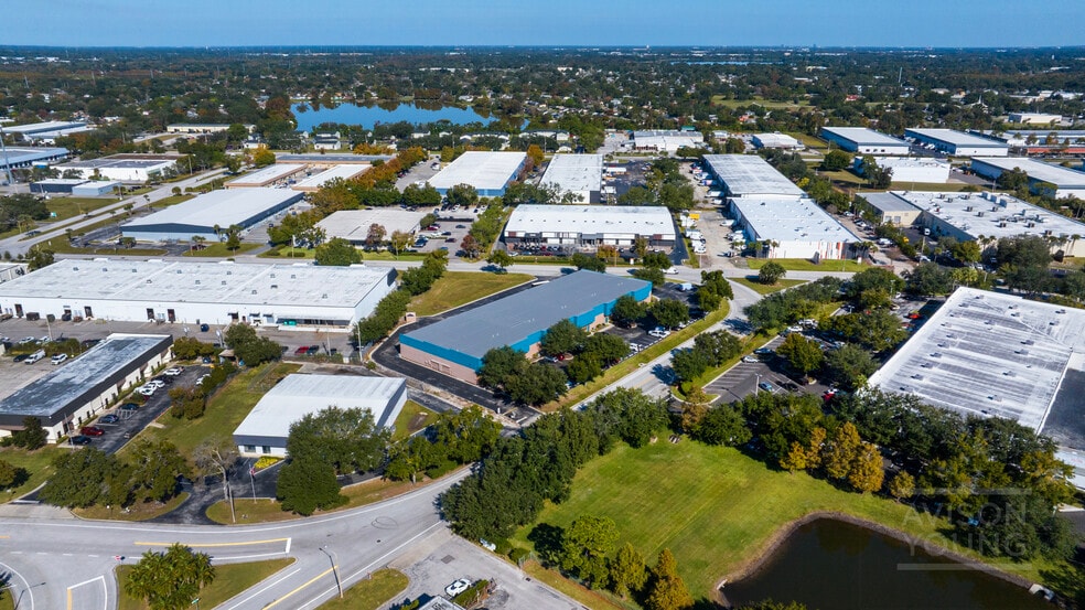 More Photos Of 3506 St. Valentine Way, Orlando Warehouse For Lease