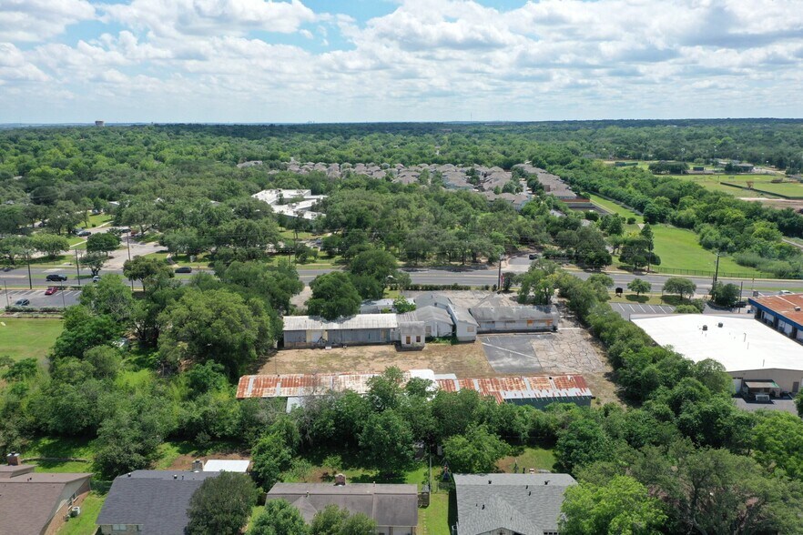 More Photos Of 1500 Stassney Ln, Austin Light Manufacturing For Lease