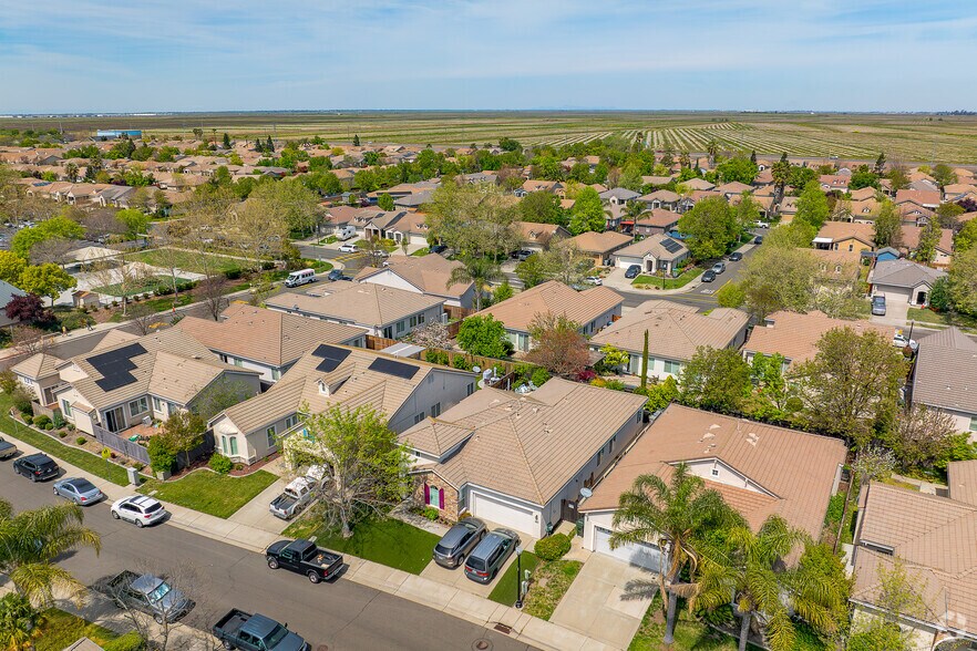 More Photos Of 5794 Spenlow Way, Sacramento Assisted Living For Sale
