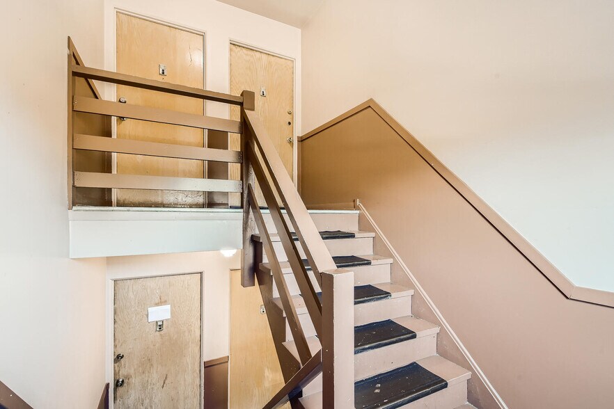 More Photos Of 9225 S Pulaski Rd, Evergreen Park Apartments For Sale