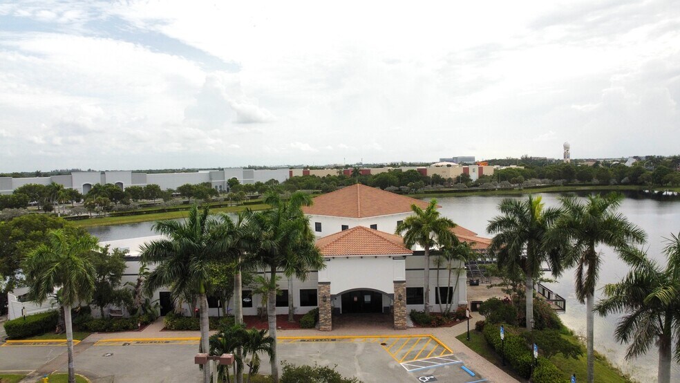 More Photos Of 15500 SW 29th St, Miramar Restaurant For Lease
