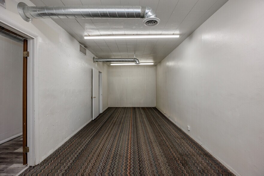 More Photos Of 4195 S Broadway, Englewood Storefront For Lease