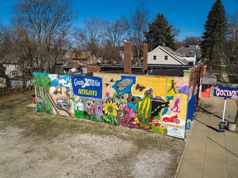 More Photos Of 314 Pioneer St, Akron Storefront For Sale