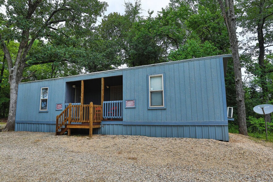 More Photos Of 1083 N 4290 Rd, Sawyer Hotel For Sale