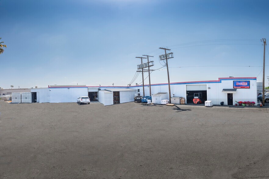 More Photos Of 7820 Gloria Ave, Van Nuys Warehouse For Sale