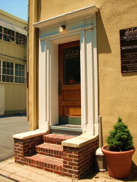 More Photos Of 222 Severn Ave, Annapolis Unknown For Lease