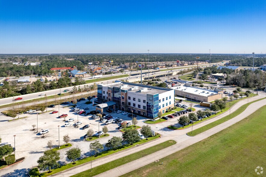 More Photos Of 4015 Interstate 45 N, Conroe Medical For Lease