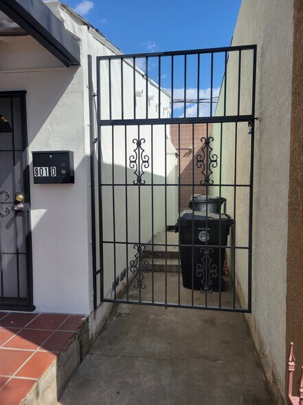 More Photos Of 801 E Florida Ave, Hemet Office For Lease