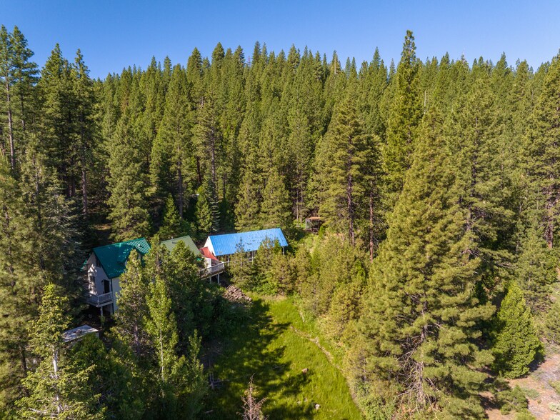 More Photos Of 521 Campbell Hot Springs Rd, Sierraville Hotel For Sale