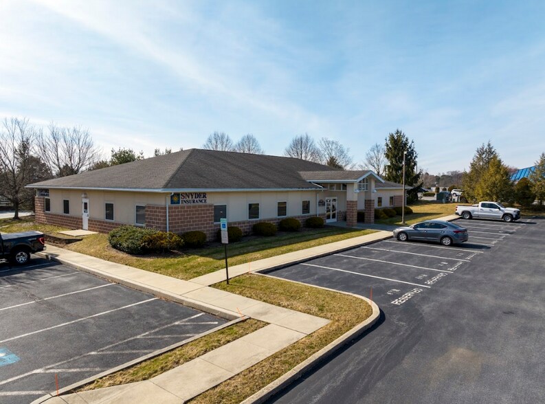 More Photos Of 1020 James Dr, Leesport Office For Lease