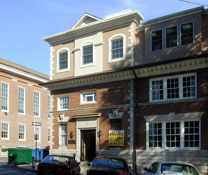 More Photos Of 17 Veterans Sq, Media Office For Sale