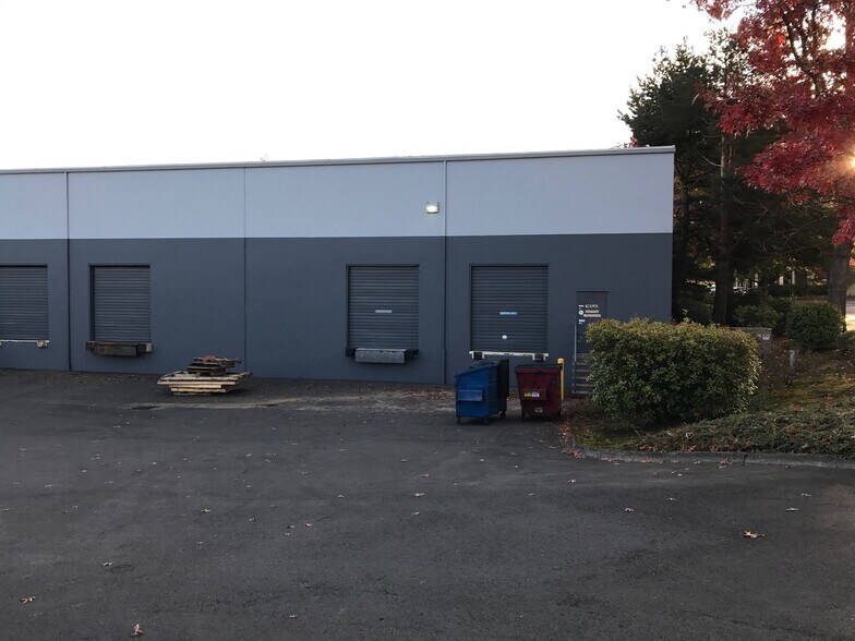 More Photos Of 19435-19439 SW 90th Ct, Tualatin Warehouse For Lease