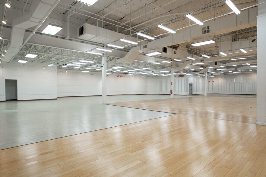 More Photos Of 3540 McCann Rd, Longview Storefront For Sale