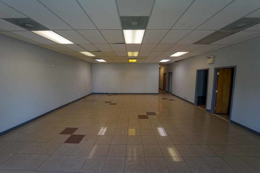 More Photos Of 122 Burrs Rd, Westampton Warehouse For Lease