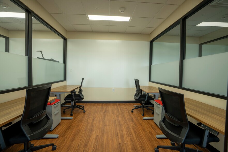 More Photos Of 25140 Kingsland, Katy Coworking Space