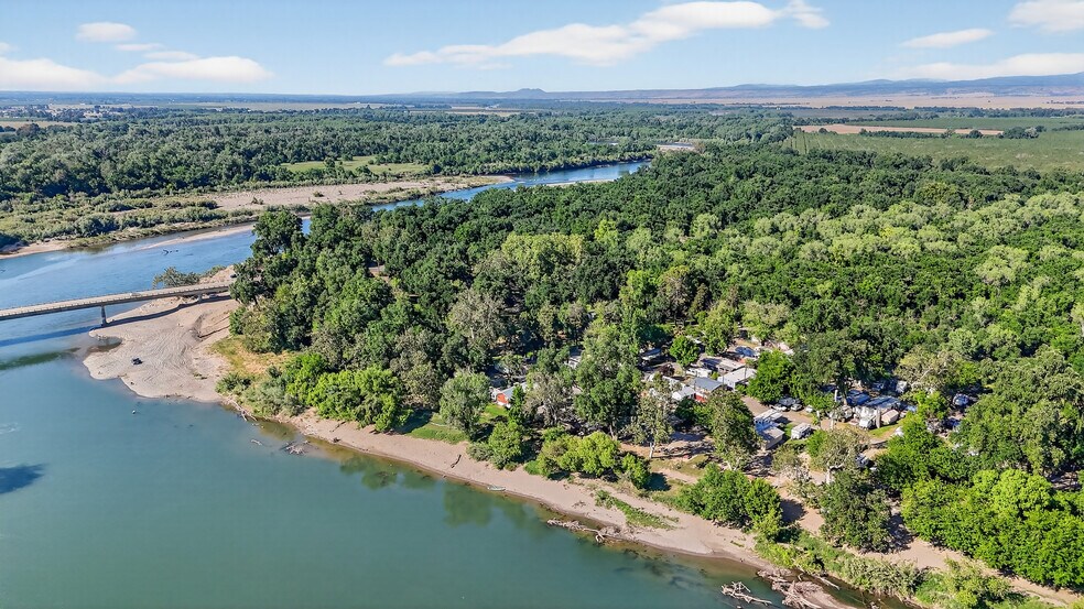 More Photos Of 25433 South Ave, Corning Manufactured Housing Mobile Home Park For Sale