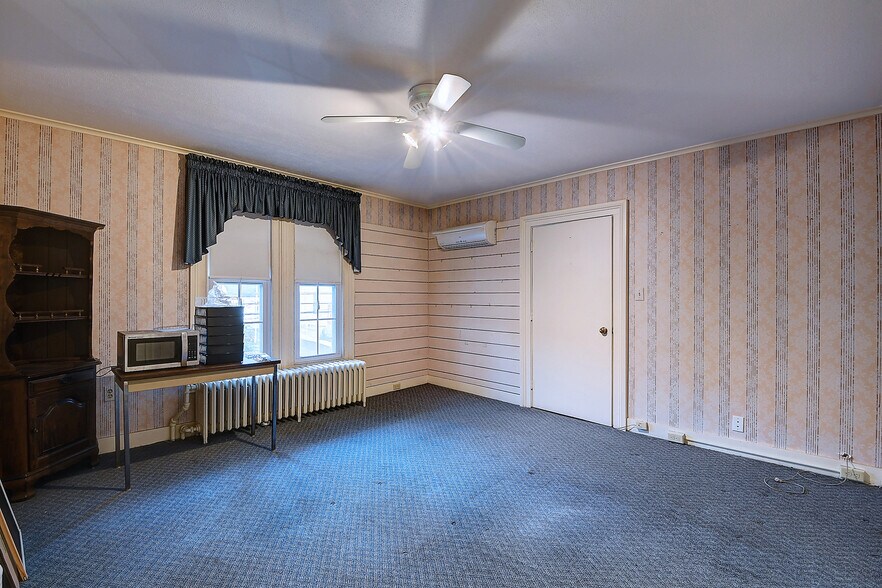 More Photos Of 201 Meadow St, Naugatuck Office For Sale