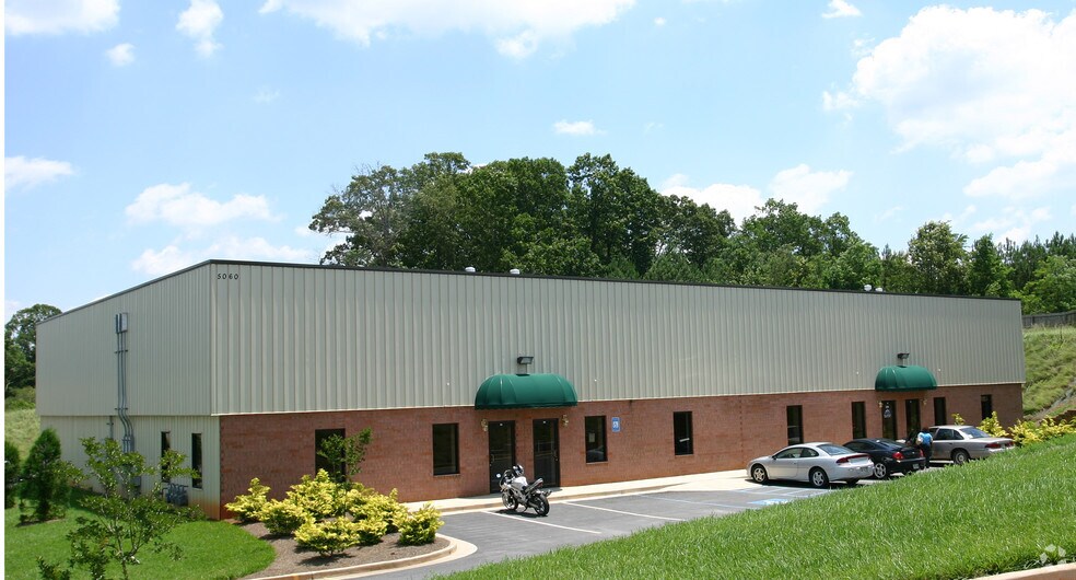 Primary Photo Of 5060 Wallace Dr, Cumming Warehouse For Lease