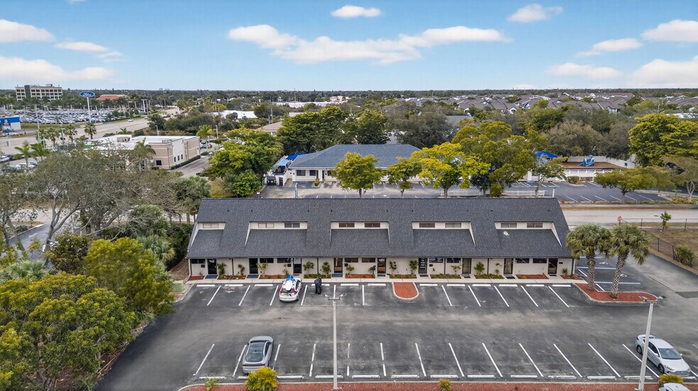 More Photos Of 5235 Ramsey Way, Fort Myers Office For Sale