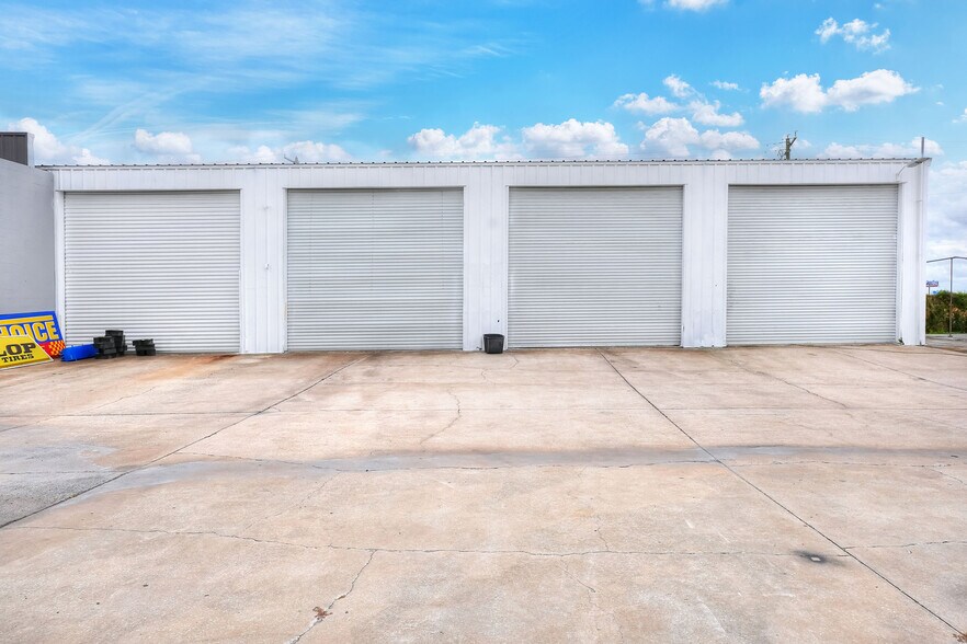 More Photos Of 1803 3rd St Sw, Winter Haven General Retail For Lease