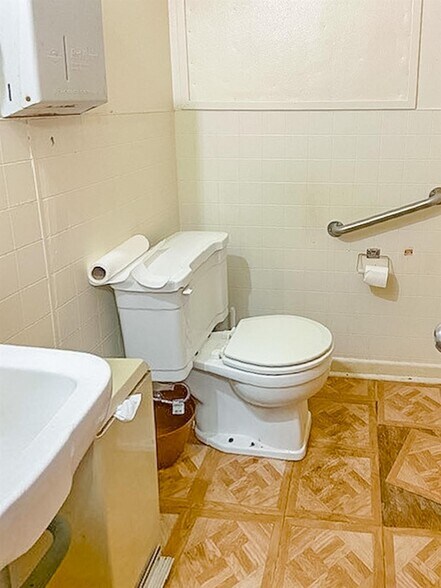 More Photos Of 1219 Parker St, Goldthwaite Specialty For Sale