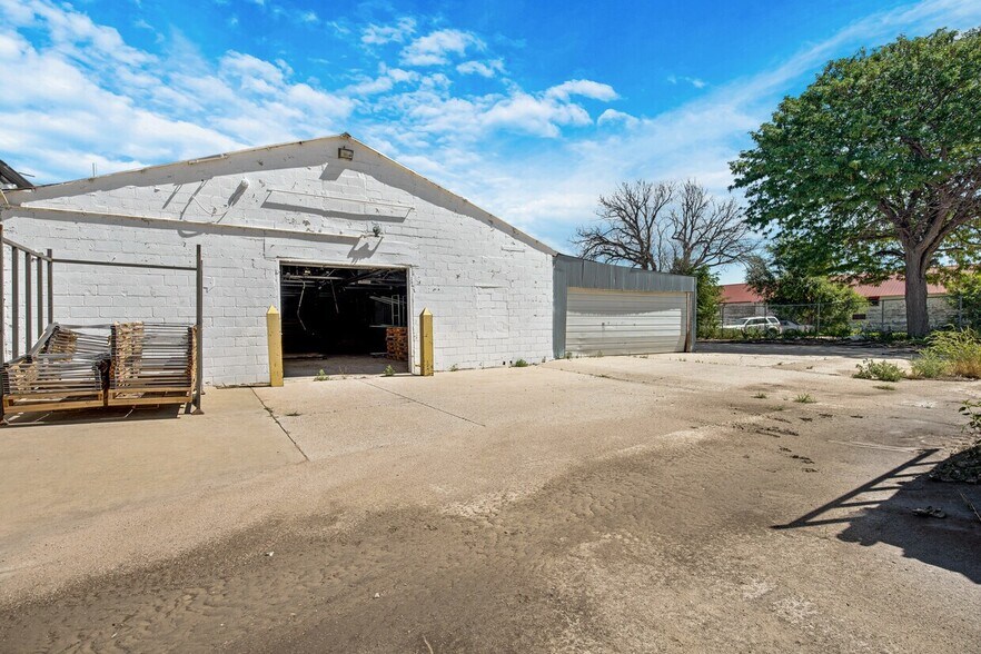 More Photos Of 200 Sioux Ave, Simla Manufacturing For Sale