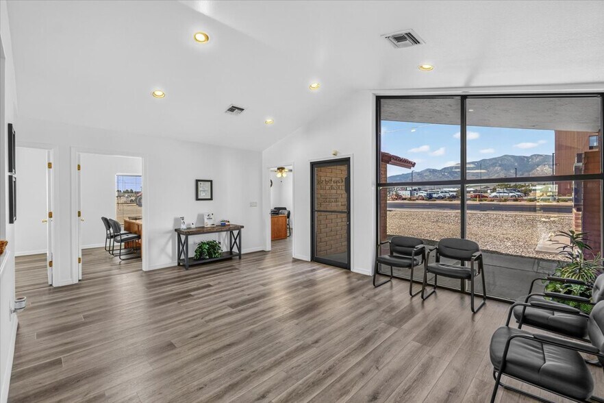 More Photos Of 2748 W US Highway 70, Thatcher Office For Sale