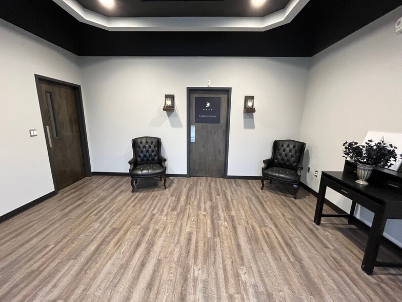 More Photos Of 4550 Preslyn Dr, Raleigh Light Distribution For Sale