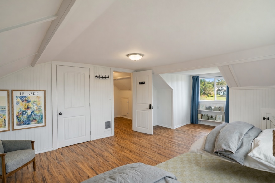 More Photos Of 40 Main St, Pacific Beach Office For Sale