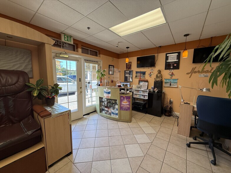 More Photos Of 9030 Windsor Rd, Windsor General Retail For Sale