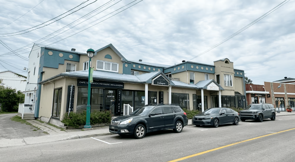 Primary Photo Of 2165-2179 Rue Roussel, Le Fjord-du-Saguenay Storefront Retail Office For Sale