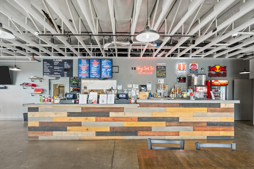 More Photos Of 2425 25th St SE, Salem General Retail For Sale