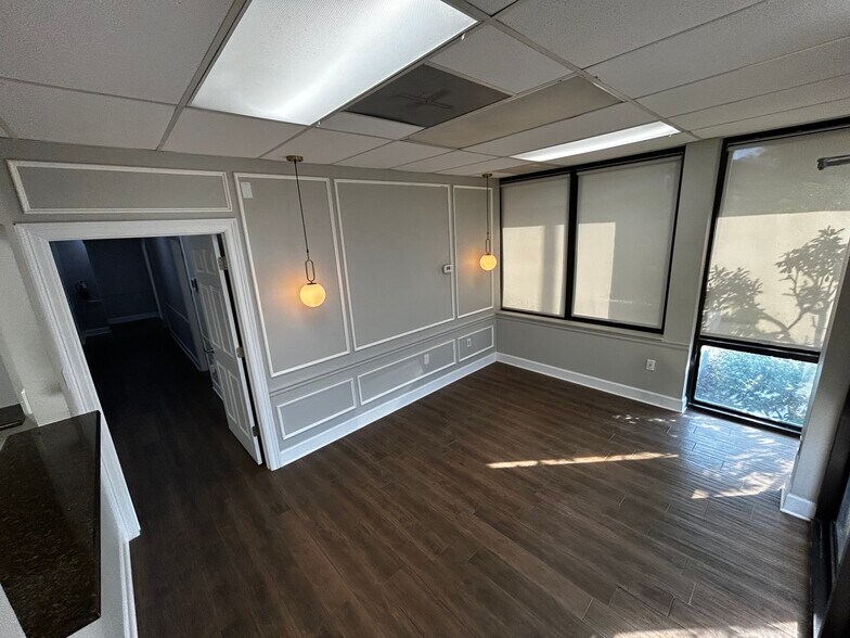 More Photos Of 1831 N Belcher Rd, Clearwater Office For Lease