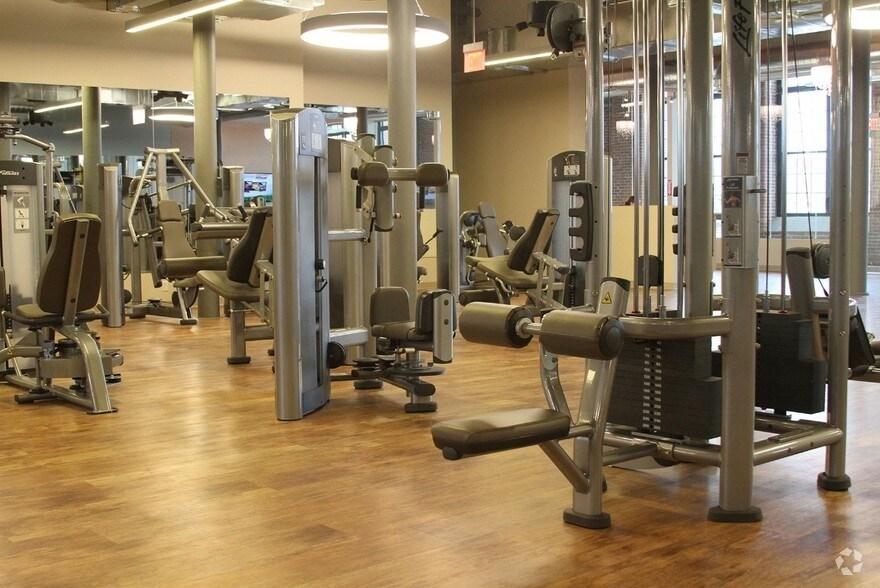 Primary Photo Of 354 Merrimack St, Lawrence Office For Lease