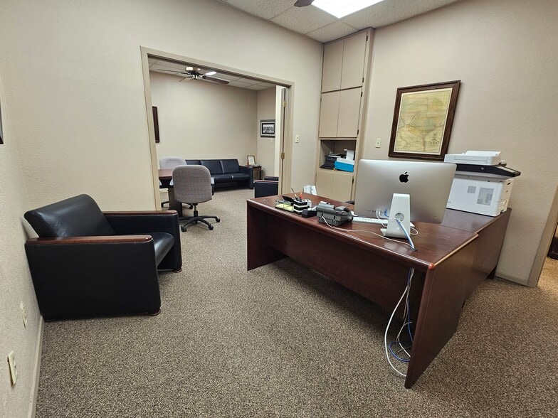 More Photos Of 2315 Roosevelt Dr, Arlington Office Residential For Sale