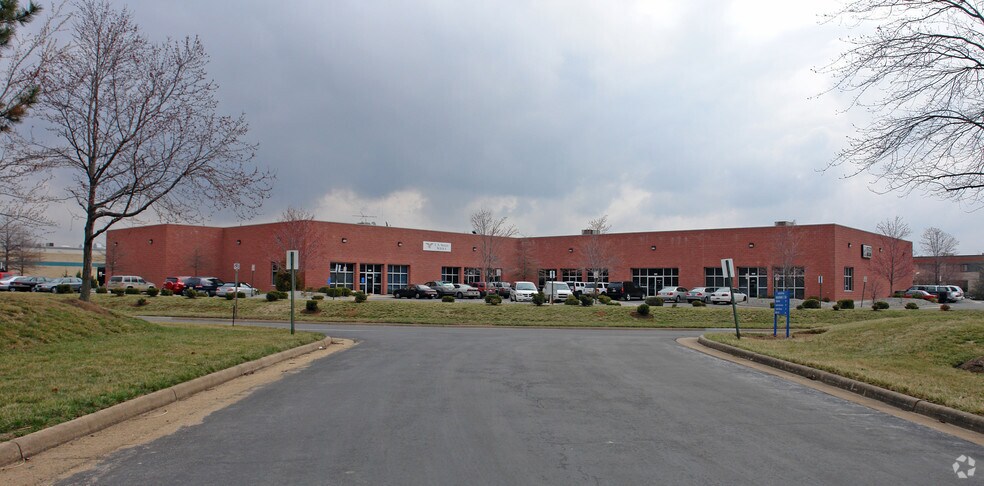 More Photos Of 22800 Executive Dr, Dulles Town Center Flex For Lease