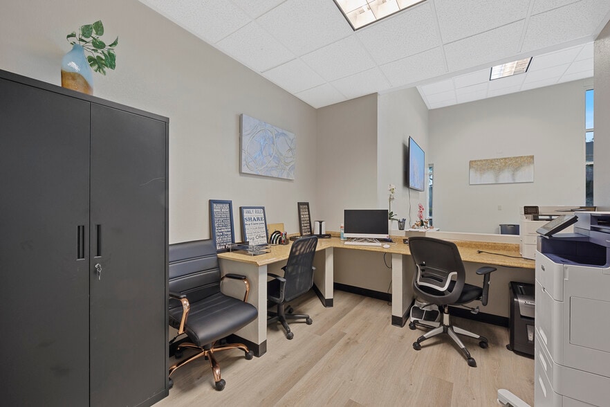 More Photos Of 4130 N Martin Luther King Blvd, North Las Vegas Office For Sale